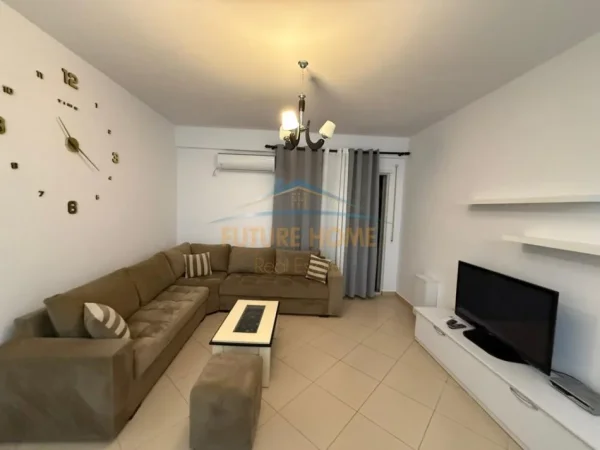 Tirane, jepet me qera apartament 2+1 Kati 4, 99 m² 520 € (Golden Park)