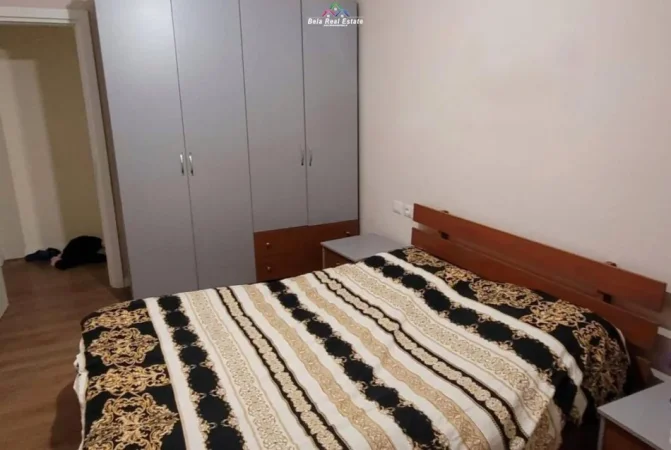 jepet me qera apartament 2+1 Kati 3, 90 m² 620 € (Fusha e Aviacionit)