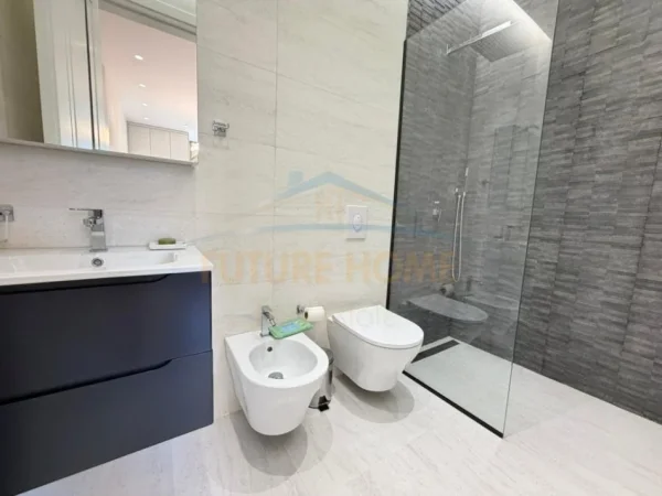 Tirane, jepet me qera apartament 2+1+Aneks+Ballkon Kati 8, 140 m² 2.000 € (STADIUMI AIR ALBANIA)