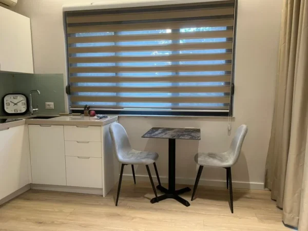 Tirane, jepet me qera apartament 2+1+Ballkon Kati 2, 100 m² 1.500 € (9Kateshet) PER Airbnb