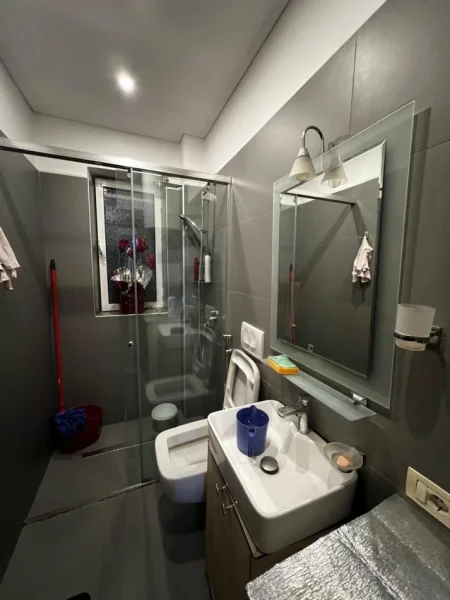 Tirane, jepet me qera apartament 2+1 Kati 2, 90 m² 650 € (rruga fortuzi)