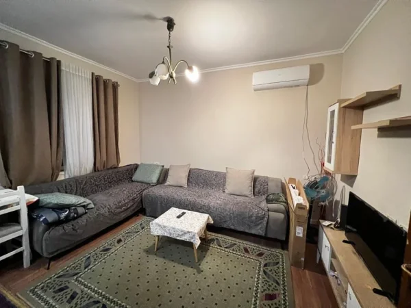 Tirane, jepet me qera apartament 2+1 Kati 2, 90 m² 650 € (rruga fortuzi)