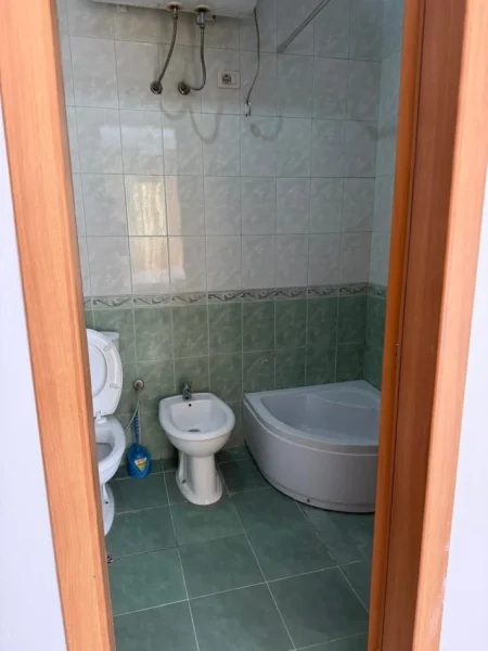 Apartament 2+1+2 me qera Pallati i Observatorit tek Selvia