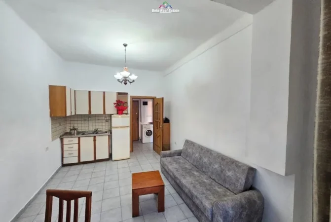 Tirane, jepet me qera apartament 1+1 Kati 3, 65 m² 620 € (Bulevardi Bajram Curri)