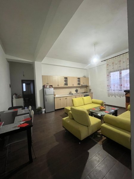 Tirane, jepet me qera apartament 1+1+BLK Kati 2, 75 m² 30.000 Leke (Fuat Toptani)