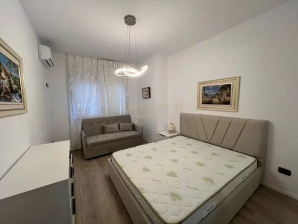 Tirane, jepet me qera apartament 1+1 Kati 9, 70 m² 750 € (Bulevardi Gjergj Fishta)