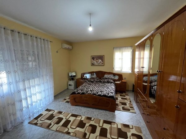 Tirane, shitet Vile 4+1 Kati 0, 613 m² 630.000 € (sauk)