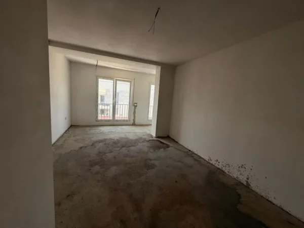 Tirane, shes apartament 2+1 Kati 8, 397 m² 258.000 € (Ali Demi)