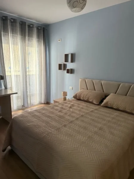 Tirane, jepet me qera apartament 1+1 Kati 7, 70 m² 600 € (21 DHJETORI)
