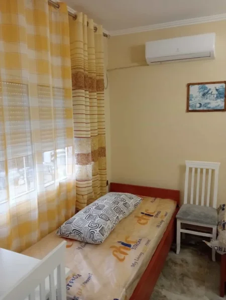 Tirane, jepet me qera apartament 1+1 Kati 5, 24 m² 400 € (Rruga Myslym Shyri)