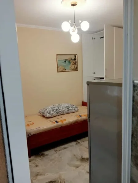 Tirane, jepet me qera apartament 1+1 Kati 5, 24 m² 400 € (Rruga Myslym Shyri)