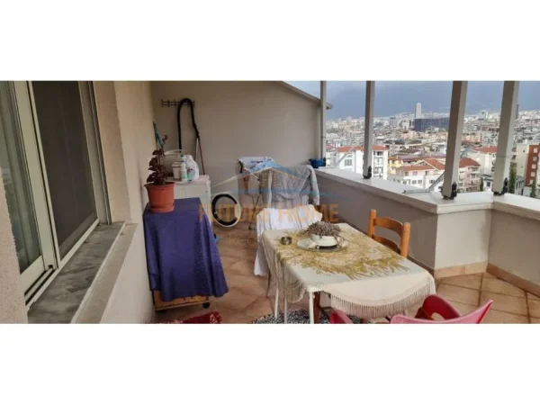 Tirane, shitet apartament 2+1+Ballkon Kati 7, 91 m² 220.000 € (Kodra e Diellit)