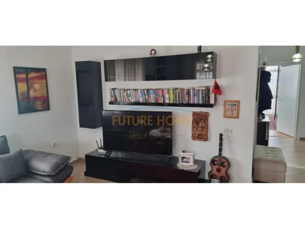 Tirane, shitet apartament 2+1+Ballkon Kati 7, 91 m² 220.000 € (Kodra e Diellit)