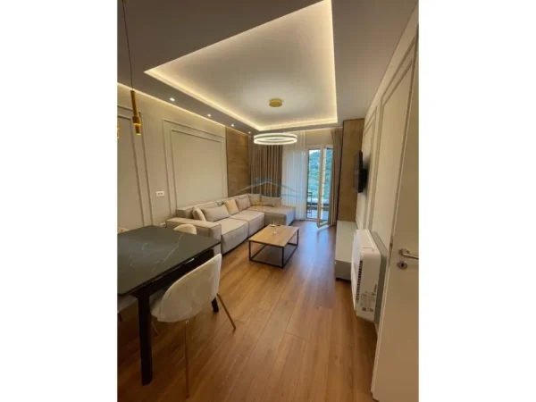 Tirane, shitet apartament 2+1+Ballkon Kati 6, 93 m² 245.000 € (Kodra e Diellit)