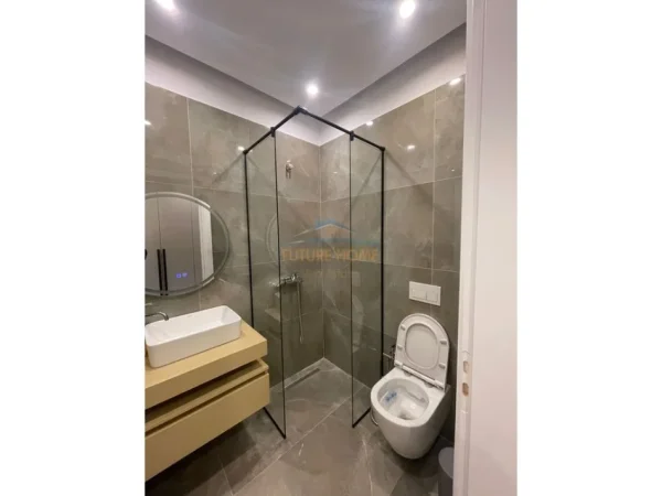 Tirane, shitet apartament 2+1+Ballkon Kati 6, 93 m² 245.000 € (Kodra e Diellit)