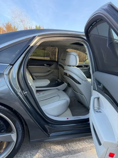 Tirane, shitet makine Audi S8 Quattro V8T, 2014 519hp Benzin, gri e erret automatik Klima 179.000 km
