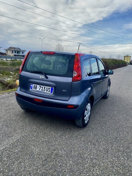 Kavaje, shes makine Nafte, blu e errët manuale Kondicioner 15.000 km 2.800 €