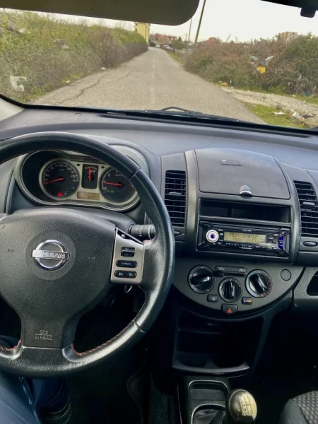 Kavaje, shes makine Nafte, blu e errët manuale Kondicioner 15.000 km 2.800 €