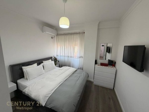 Tirane, shitet apartament 2+1+Ballkon Kati 5, 97 m² 203.000 € 