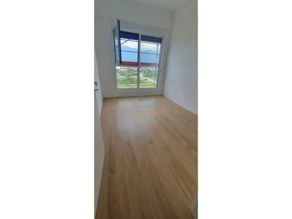 Tirane, jepet me qera apartament 1+1+Ballkon Kati 3, 57 m² 500 € 