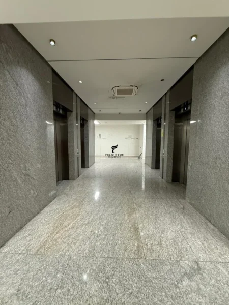 Tirane, jepet me qera zyre Kati 3, 1.000 m² 17.000 € (Rruga e kavajes)