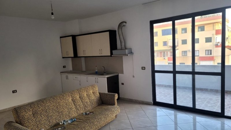 Tirane, jepet me qera apartament 2+1+Ballkon, BOSH, Kati 7, 90 m² 350 € (Prane Bar 2 Palmat, Astir, Tirane.)