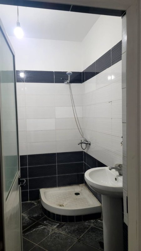Tirane, jepet me qera apartament 2+1+Ballkon, BOSH, Kati 7, 90 m² 350 € (Prane Bar 2 Palmat, Astir, Tirane.)