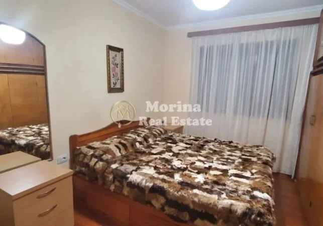 Tirane, jepet me qera apartament 2+1 Kati 1, 70 m² 400 € (Ali Demi)