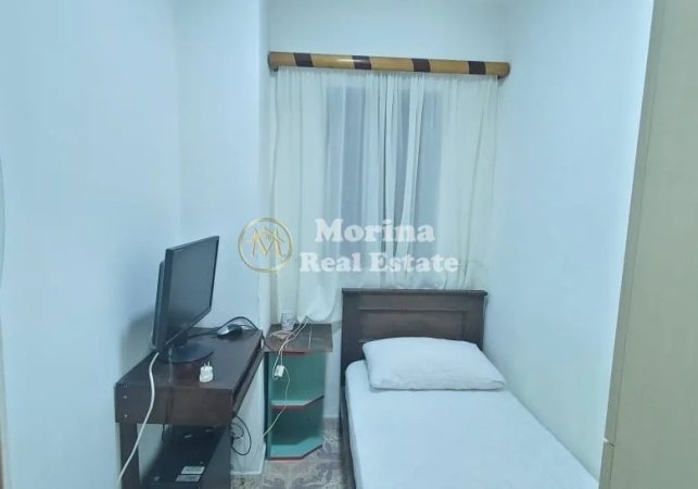 Tirane, jepet me qera apartament 2+1 Kati 1, 70 m² 350 € (Ali Demi)