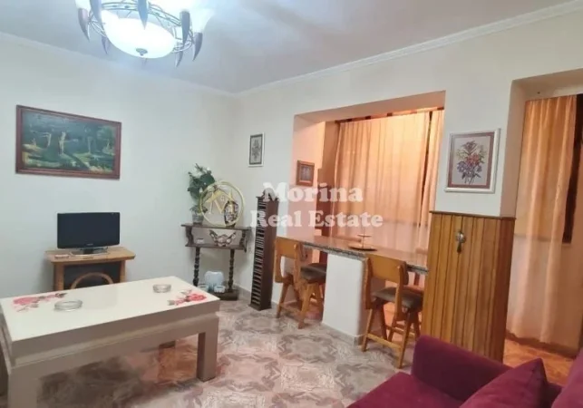 Tirane, jepet me qera apartament 2+1 Kati 1, 70 m² 400 € (Ali Demi)