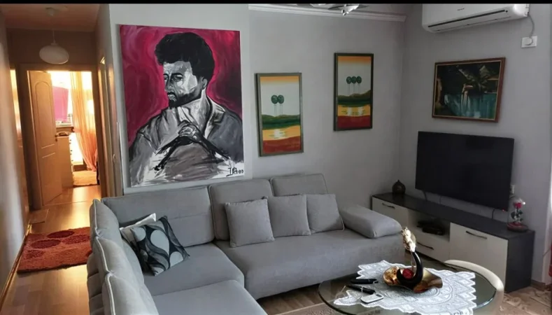 Tirane, jepet me qera apartament 2+1+Ballkon Kati 7, 80 m² 600 € (Ish Fusha e Aviacionit)