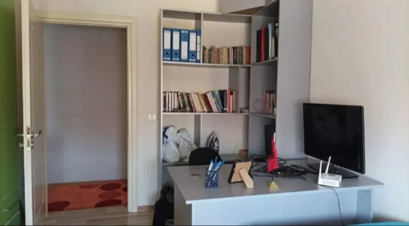Tirane, jepet me qera apartament 2+1+Ballkon Kati 7, 80 m² 600 € (Ish Fusha e Aviacionit)