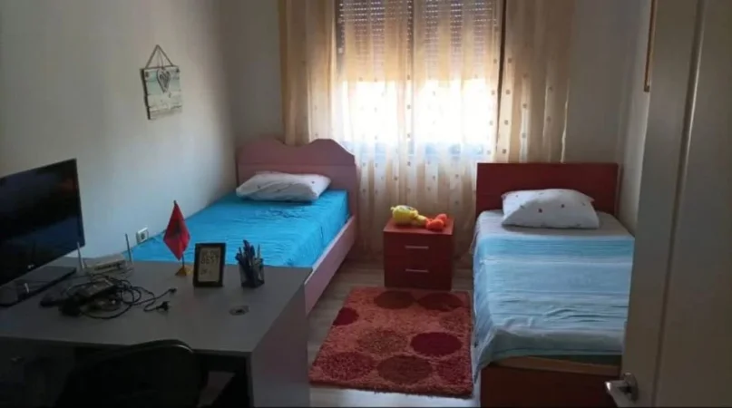 Tirane, jepet me qera apartament 2+1+Ballkon Kati 7, 80 m² 600 € (Ish Fusha e Aviacionit)