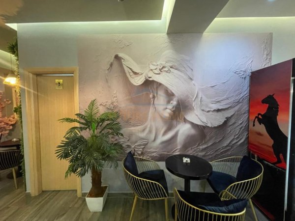 Tirane, shitet bar-kafe Kati 0, 170 m² 420.980 € (Rruga Hysen Gjura Porcelan)