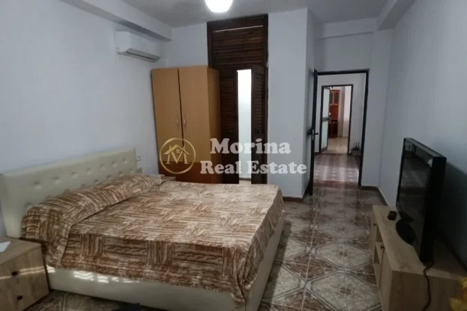 Tirane, shitet Vile , 255 m² 400.000 € (Brraka)