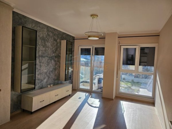 Tirane, shitet apartament 1+1 , 61 m² 150.000 € (Jordan Misja)