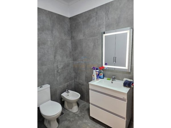 Tirane, shitet apartament 1+1 , 61 m² 150.000 € (Jordan Misja)