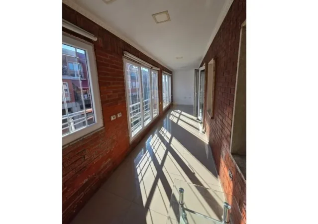 Tirane, shitet apartament 3+1 Kati 2, 149 m² 300.000 € (Blloku Gintash)