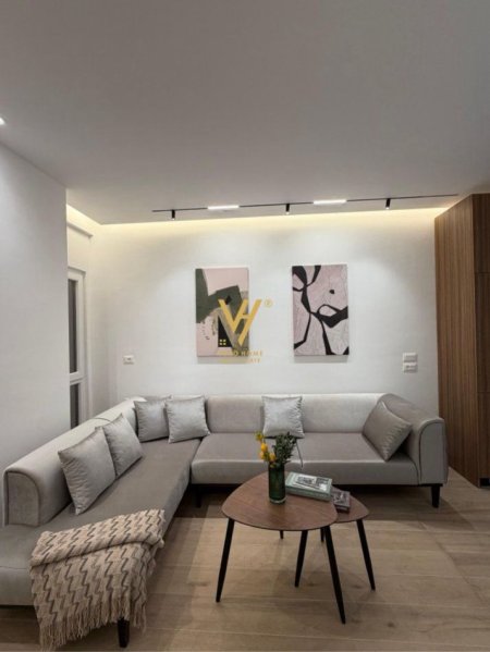 Tirane, jepet me qera apartament 1+1+Ballkon Kati 3, 70 m² 800 € (ZOGU I ZI)