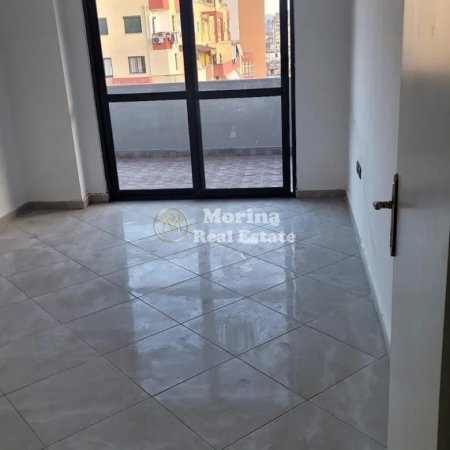 Tirane, jepet me qera apartament 2+1 Kati 2, 95 m² 350 € (Astir)