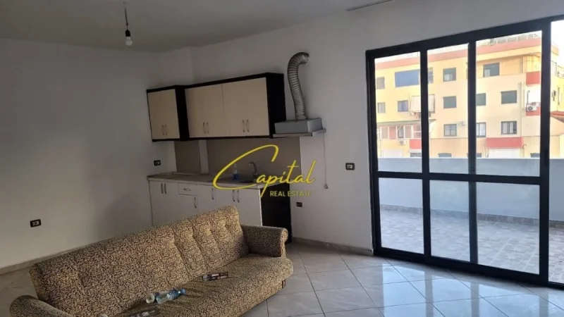 Tirane, jepet me qera apartament 1+1 Kati 9, 120 m² 350 € (ASTIR)