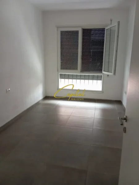 Tirane, jepet me qera apartament 2+1 Kati 4, 105 m² 500 € (5 MAJI)