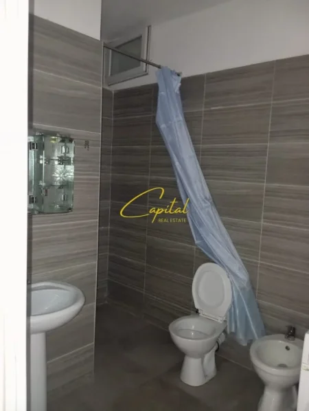 Tirane, jepet me qera apartament 2+1 Kati 4, 105 m² 500 € (5 MAJI)