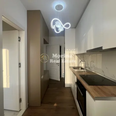 Tirane, jepet me qera garsonier Kati 8, 35 m² 500 € (Rruga e Kosovareve)