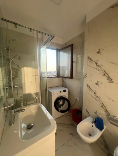 Jepet me Qera Garsoniere ,Stadiumi Dinamo , Bllok , Rruga Kosovarve 500 €