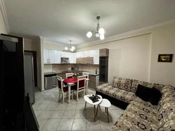 Tirane, jepet me qera apartament 1+1+Ballkon Kati 3, 58 m² 45,000Leke (Yzberisht /Rr.Thoma Koxhaj)
