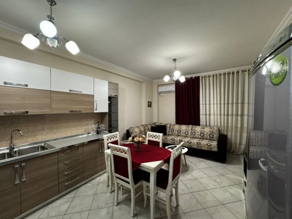 Tirane, jepet me qera apartament 1+1+Ballkon Kati 3, 58 m² 40,000Leke (Yzberisht /Rr.Thoma Koxhaj)