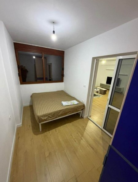Tirane, jepet me qera apartament 3+1+Ballkon Kati 4, 110 m² 500 € (Laprakë)