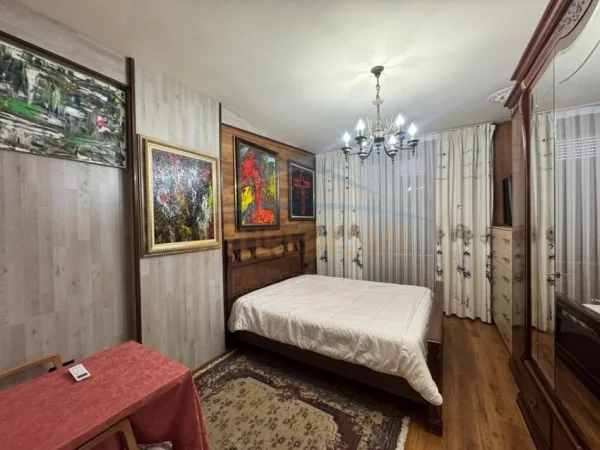 Tirane, jepet me qera apartament 2+1 Kati 12, 75 m² 700 € (Myslym Shyri)