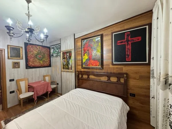 Tirane, jepet me qera apartament 2+1 Kati 12, 75 m² 700 € (Myslym Shyri)